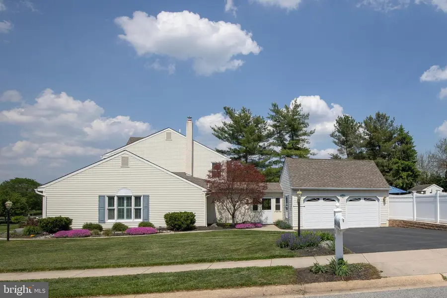 2284 Locust Dr, Lansdale, PA 19446 - #3