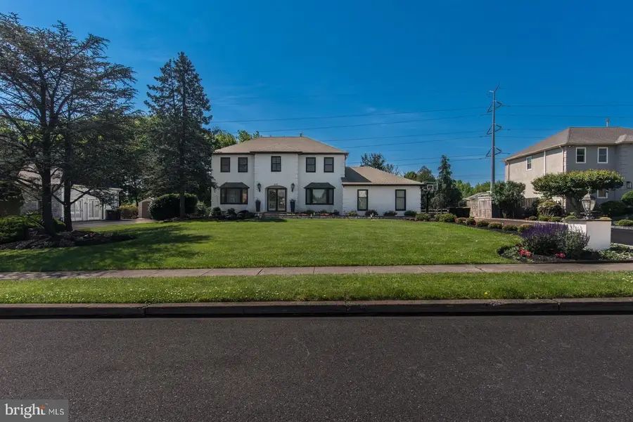 147 Gwynmont Dr, North Wales, PA 19454 - #2