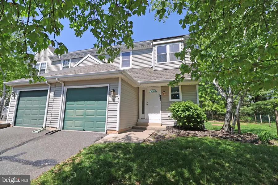 141 Azalea Cir, Royersford, PA 19468 - #2