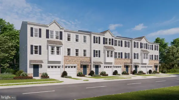 3075 Martha Way, PENNSBURG, PA 18073