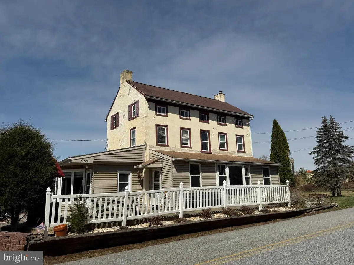 969 N Grange Ave, Collegeville, PA 19426 - #1