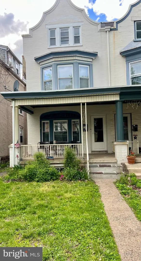 371 N Charlotte St, Pottstown, PA 19464 - #1