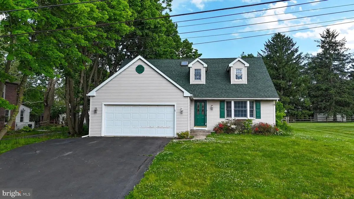 920 Chestnut St, Royersford, PA 19468 - #1