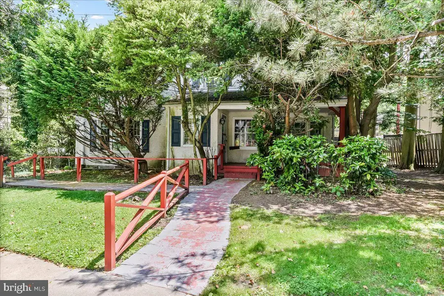 4 E Lodges Ln, Bala Cynwyd, PA 19004 - #2