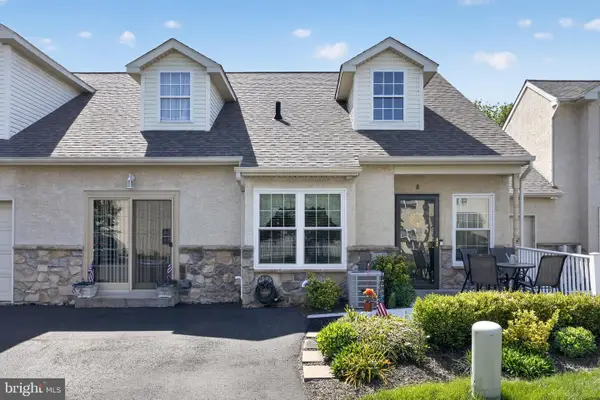 8 Stuart Dr #8, NORRISTOWN, PA 19401