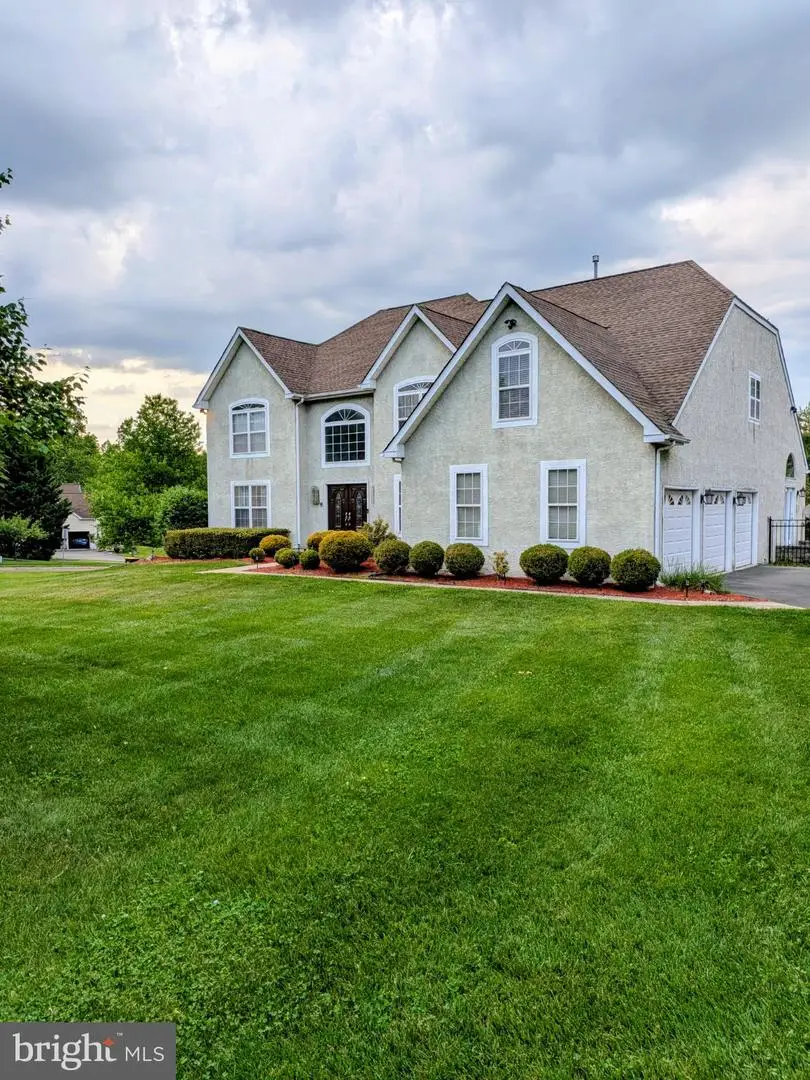 611 Tall Pines Ln, Horsham, PA 19044 - #1