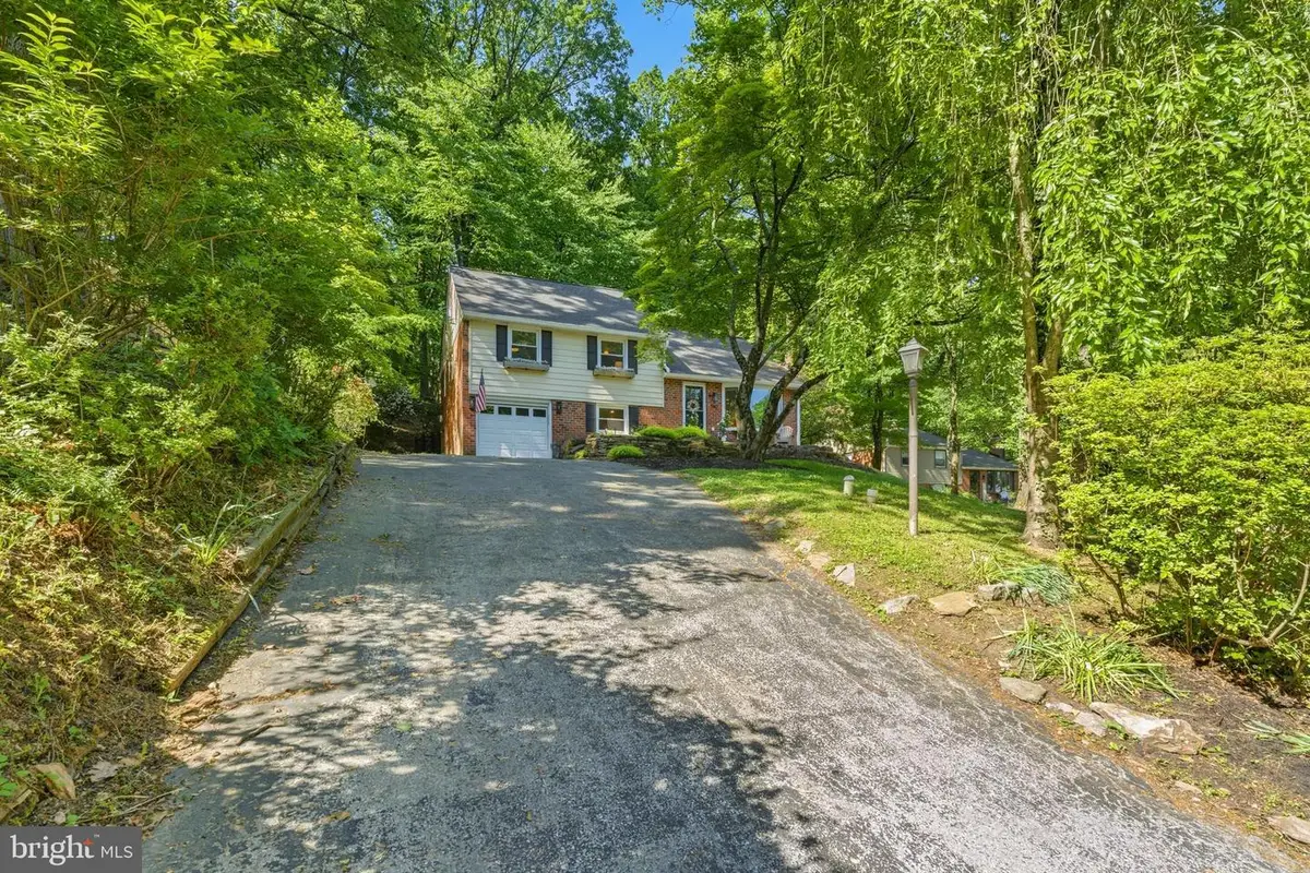 582 Forest Rd, Wayne, PA 19087 - #1