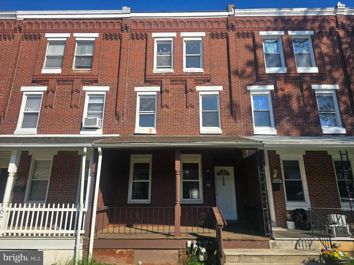 668 Haws Ave, Norristown, PA 19401 - #1