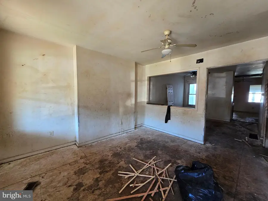 668 Haws Ave, Norristown, PA 19401 - #2
