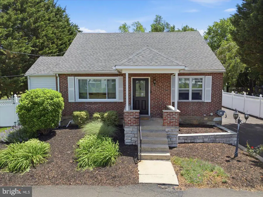 3025 Pine Rd, Huntingdon Valley, PA 19006 - #3