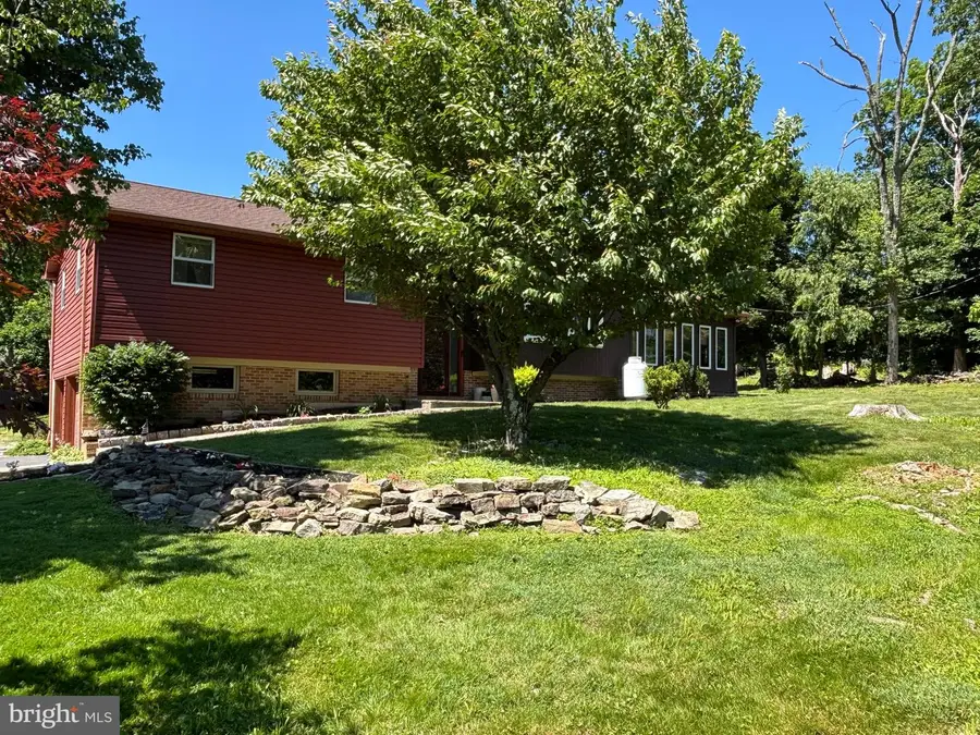 2394 Hill Rd, Perkiomenville, PA 18074 - #2