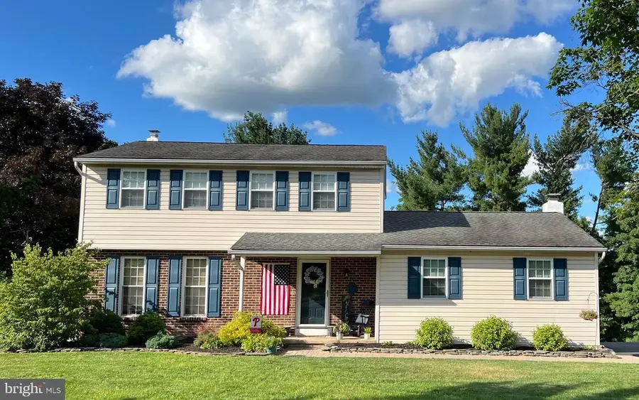 725 Scenic Dr, Harleysville, PA 19438 - #2