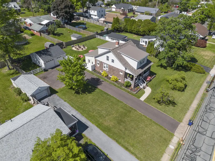 1209 N Charlotte St, Pottstown, PA 19464 - #3