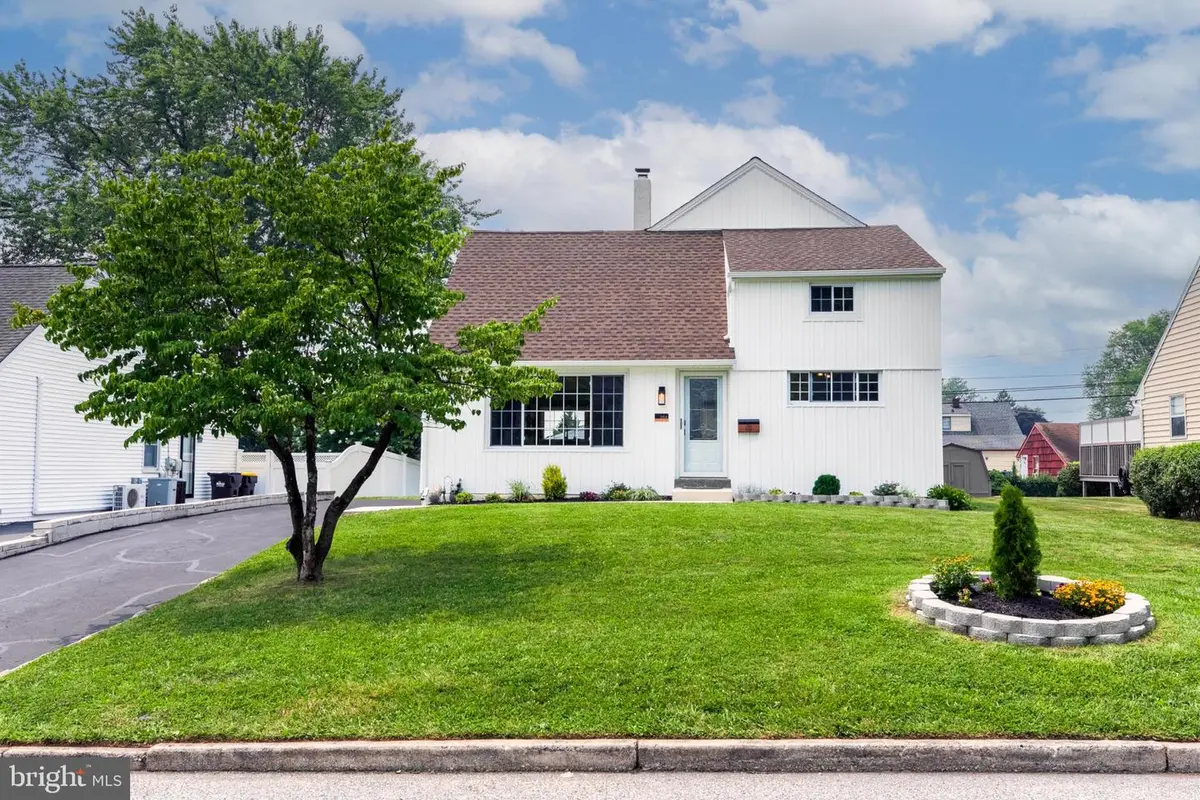 354 W Signal Hill Rd, King Of Prussia, PA 19406 - #1