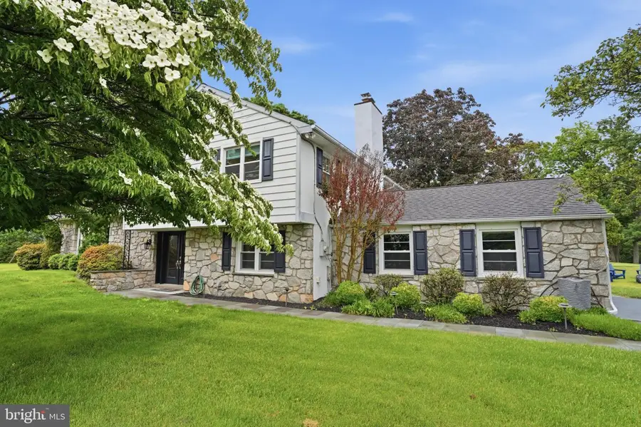 1619 Shepard Dr, Ambler, PA 19002 - #2