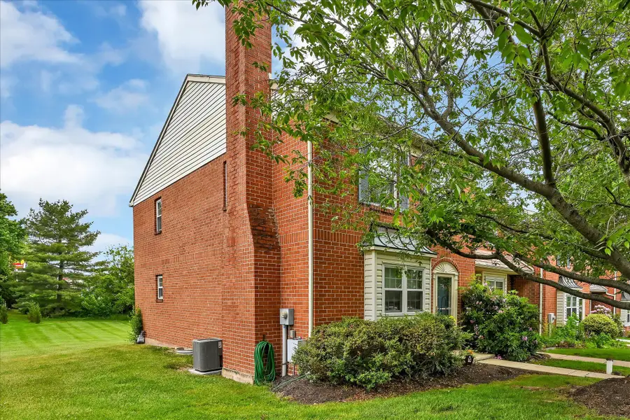 701 Village Green Dr, Gilbertsville, PA 19525 - #2