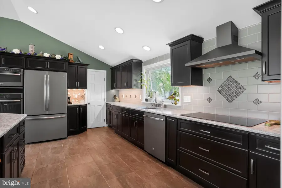 21 E Township Line Rd, Souderton, PA 18964 - #3