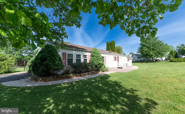 201 Village Way, ROYERSFORD, PA 19468