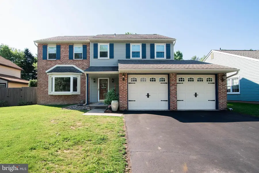 3 Hedgerow Ln, Horsham, PA 19044 - #2