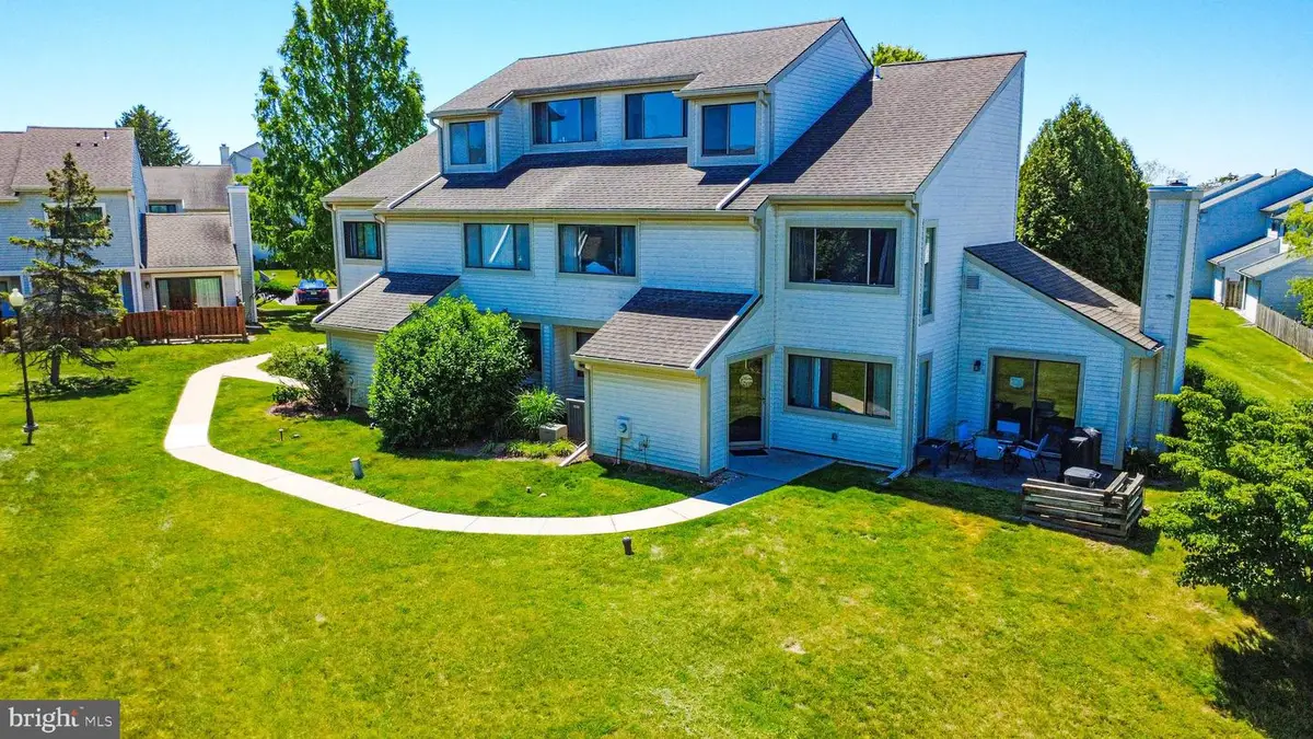 705 Freedom Cir, Harleysville, PA 19438 - #1