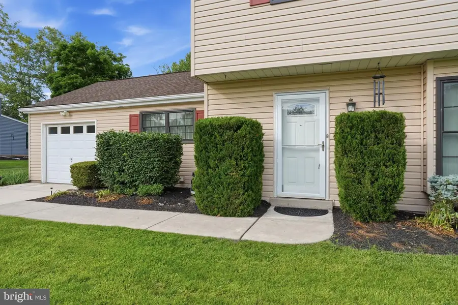2049 Hawthorne Ln, Hatfield, PA 19440 - #2