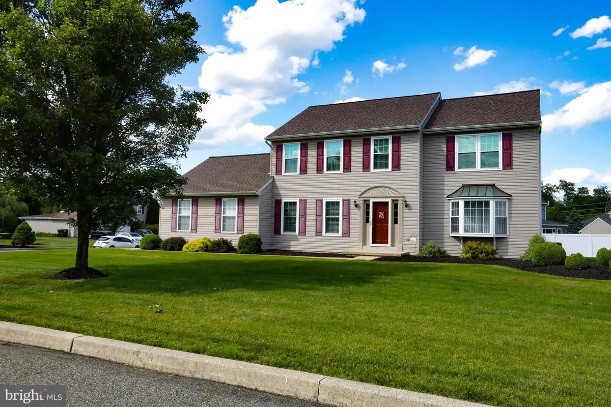 102 Noble Ln, Gilbertsville, PA 19525 - #1