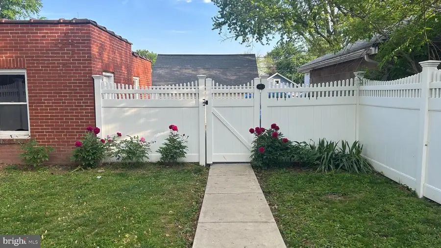 723 N Charlotte St, Pottstown, PA 19464 - #2