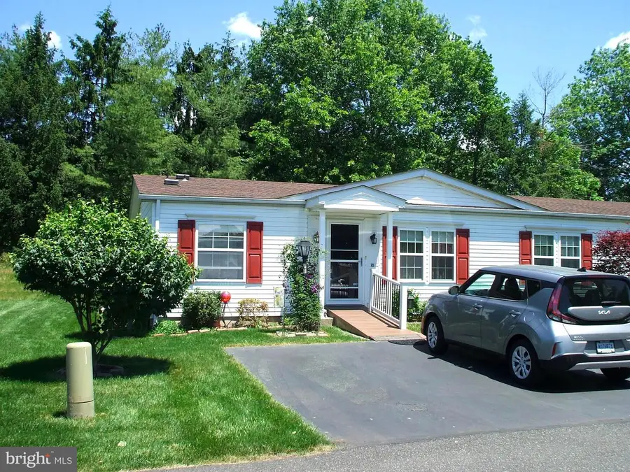 14 Woodbine Ct W, Harleysville, PA 19438 - #2