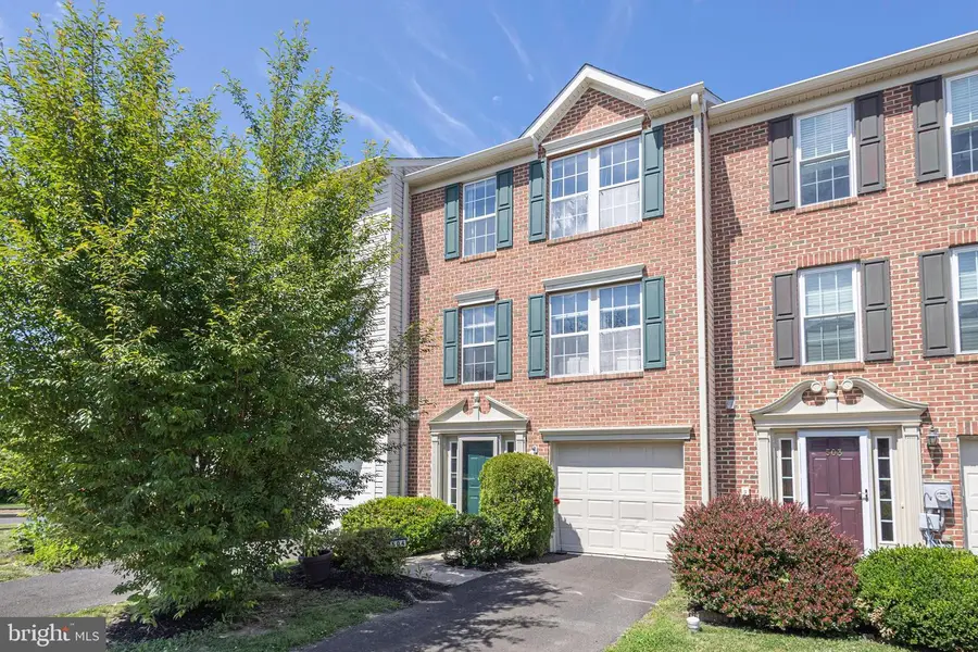 504 Joshua Ct, North Wales, PA 19454 - #2