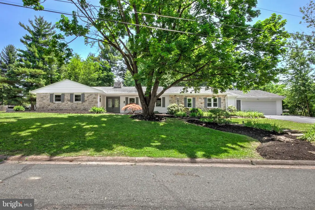 828 Brookside Rd, Pottstown, PA 19464 - #1