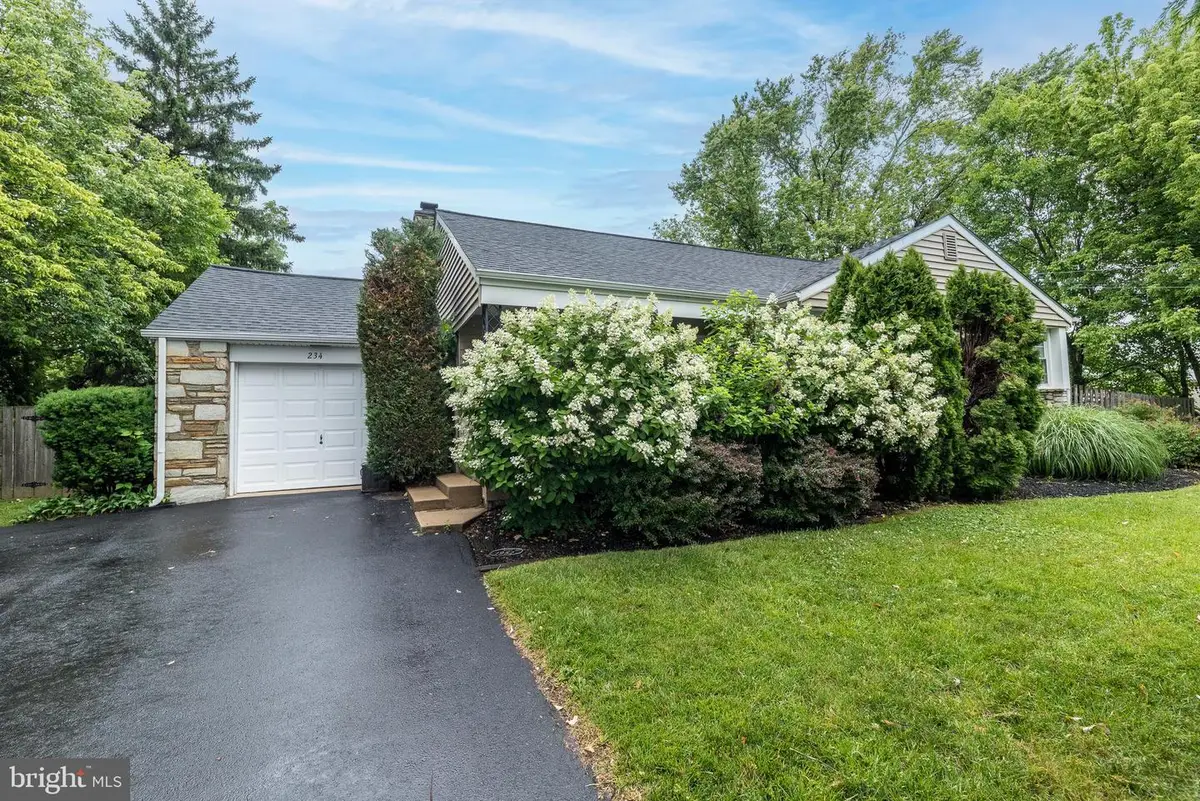 234 Maple Ave, Horsham, PA 19044 - #1