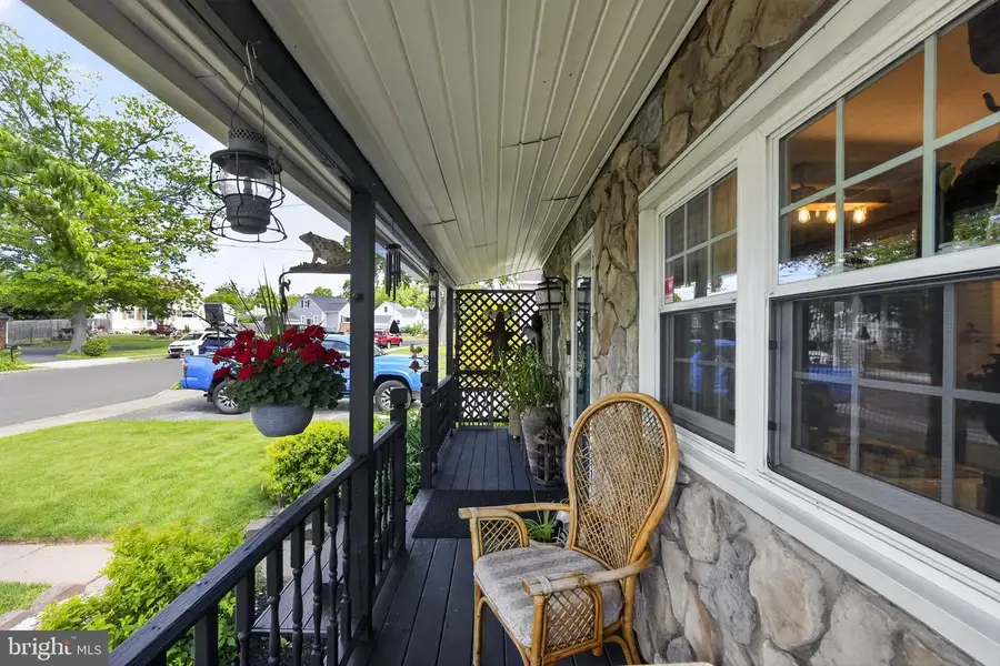 1206 Lakeview Dr, Lansdale, PA 19446 - #3