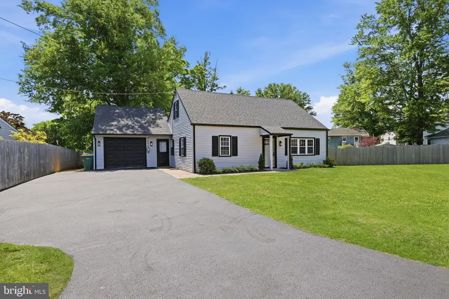340 W Broad St, Hatfield, PA 19440 - #2