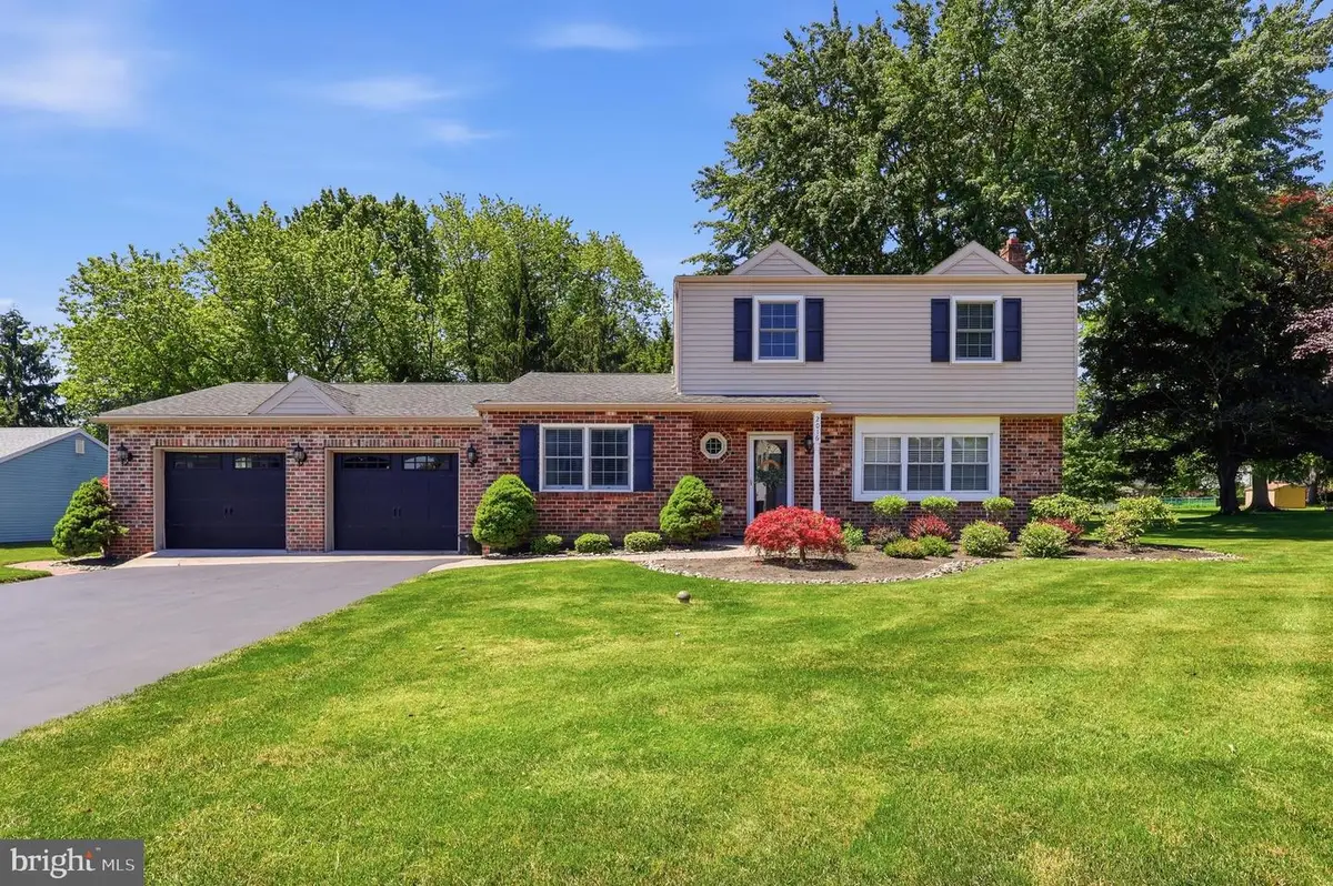 2016 Sterigere St, Eagleville, PA 19403 - #1