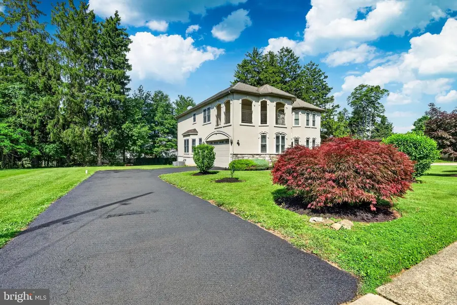 261 Pheasant Dr, Huntingdon Valley, PA 19006 - #2