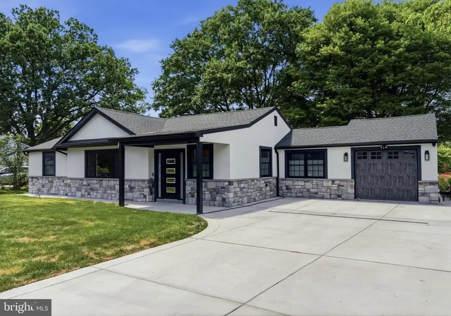 936 Wesley Ave, Huntingdon Valley, PA 19006 - #2