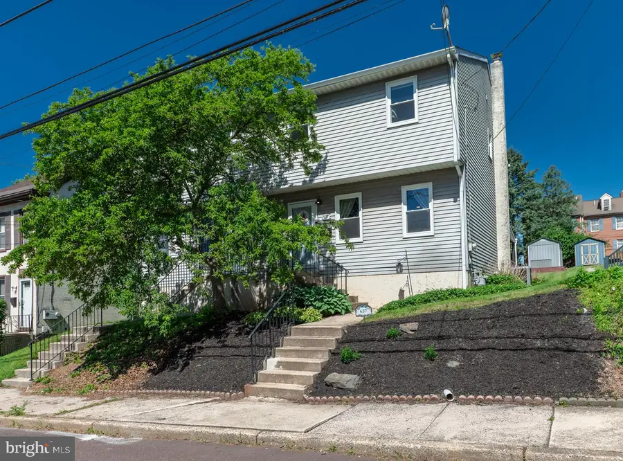 637 Willow St, Pottstown, PA 19464 - #2