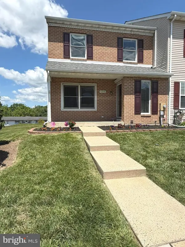 1215 Pine Ridge Dr, PERKIOMENVILLE, PA 18074