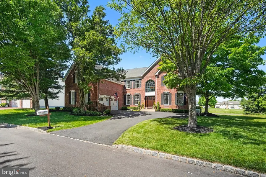 221 Hazeltine Cir, Blue Bell, PA 19422 - #2