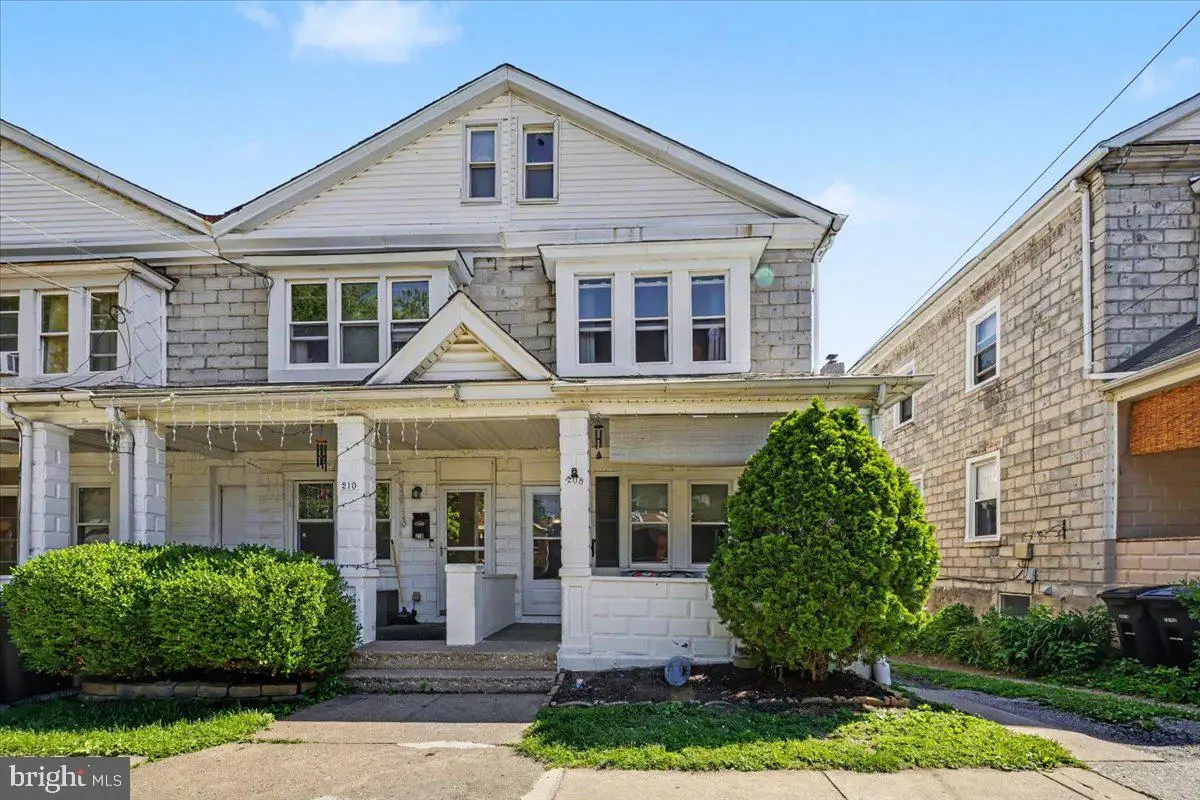 208 W 7th Ave, Conshohocken, PA 19428 - #1