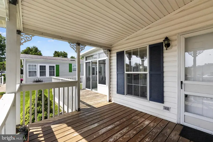 24 Longwood Ct E, Harleysville, PA 19438 - #3