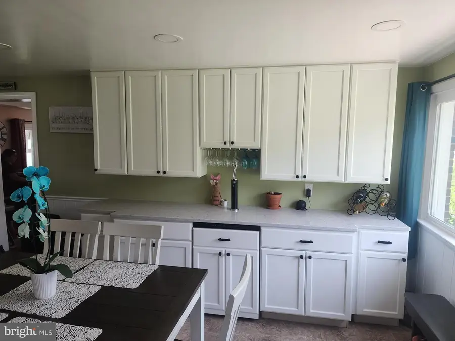 8 Mary Jane St, Schwenksville, PA 19473 - #2