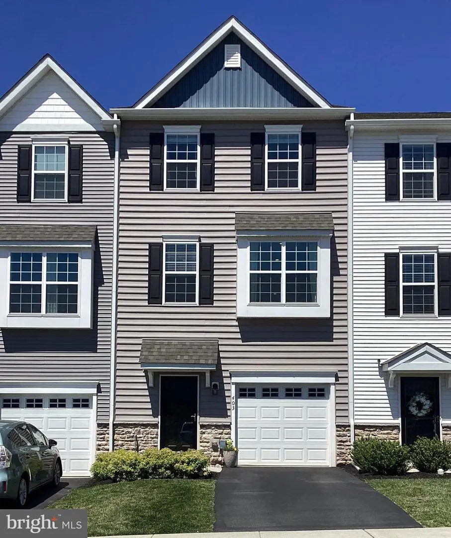 403 Ridgewood Dr, Royersford, PA 19468 - #1