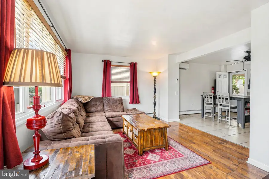 365 W King St, Pottstown, PA 19464 - #3