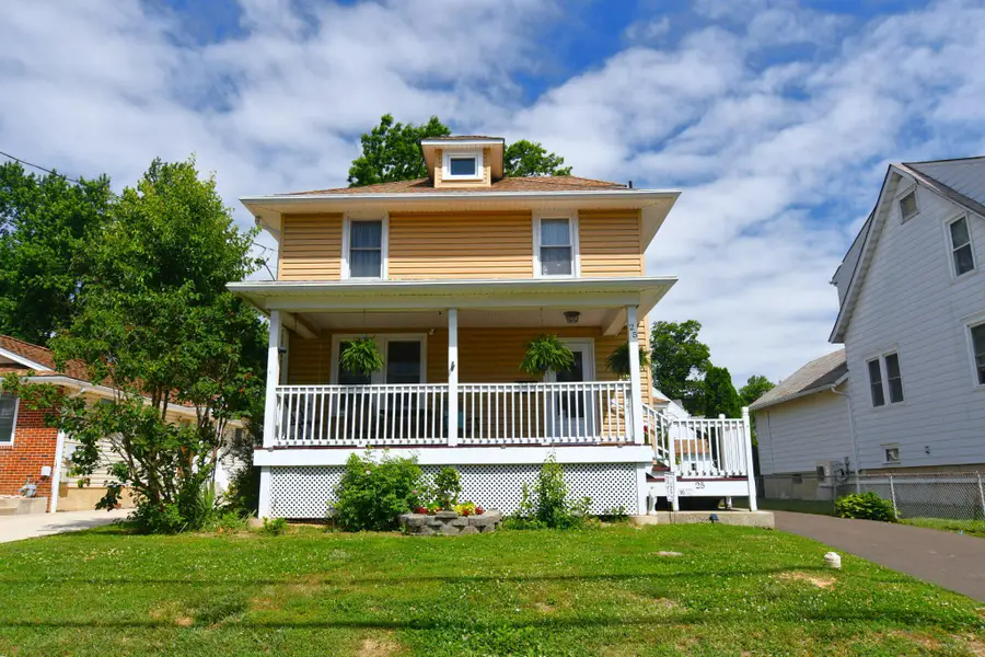 25 Center Ave, Willow Grove, PA 19090 - #2