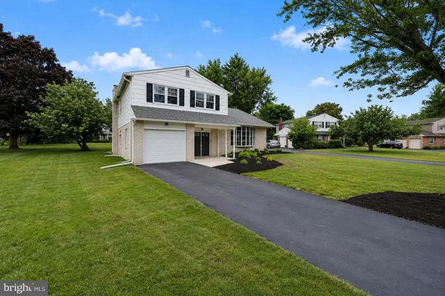 2910 Henley Rd, Plymouth Meeting, PA 19462 - #2