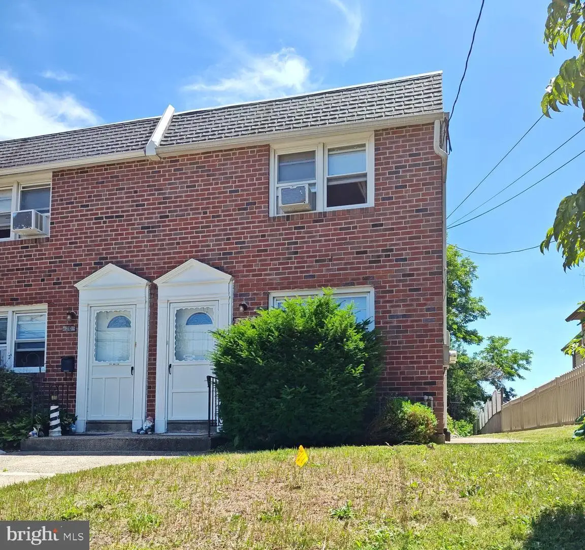 208 N Sylvania Ave, Jenkintown, PA 19046 - #1