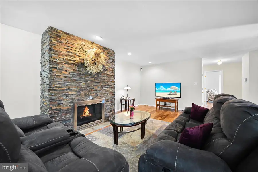 122 Harvard Dr, Trappe, PA 19426 - #2