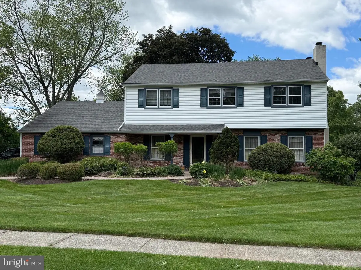 1038 Hickory Dr, Blue Bell, PA 19422 - #1