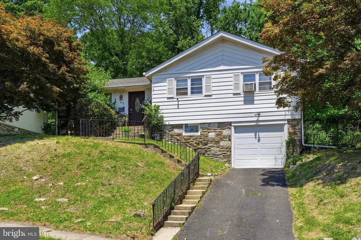 858 Hilldale Rd, Glenside, PA 19038 - #1